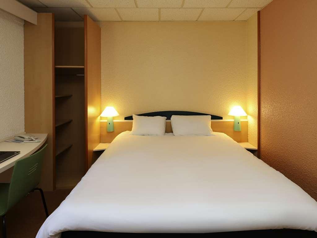 Отель Ibis Эглетон Номер фото